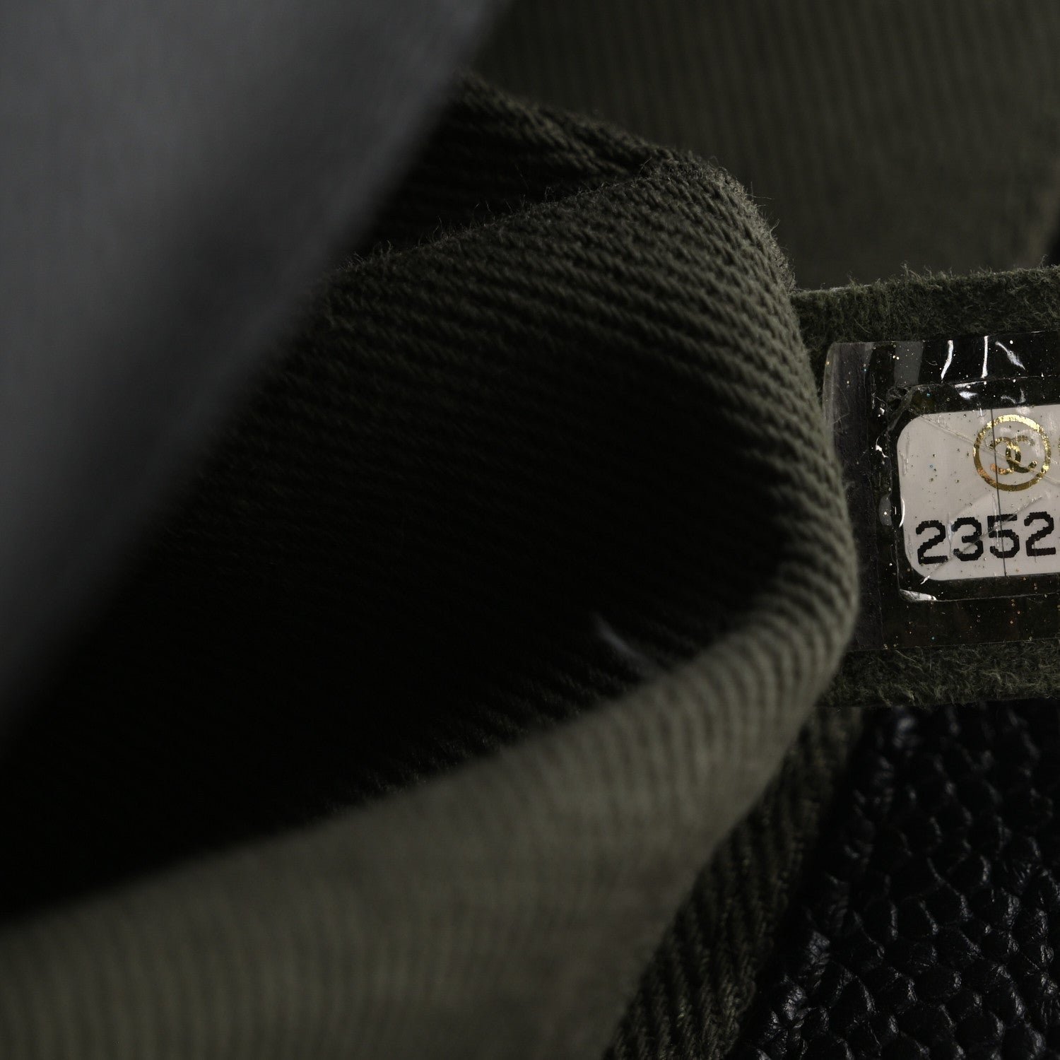 Caviar Quilted New Medium Boy Flap Black - Image 7