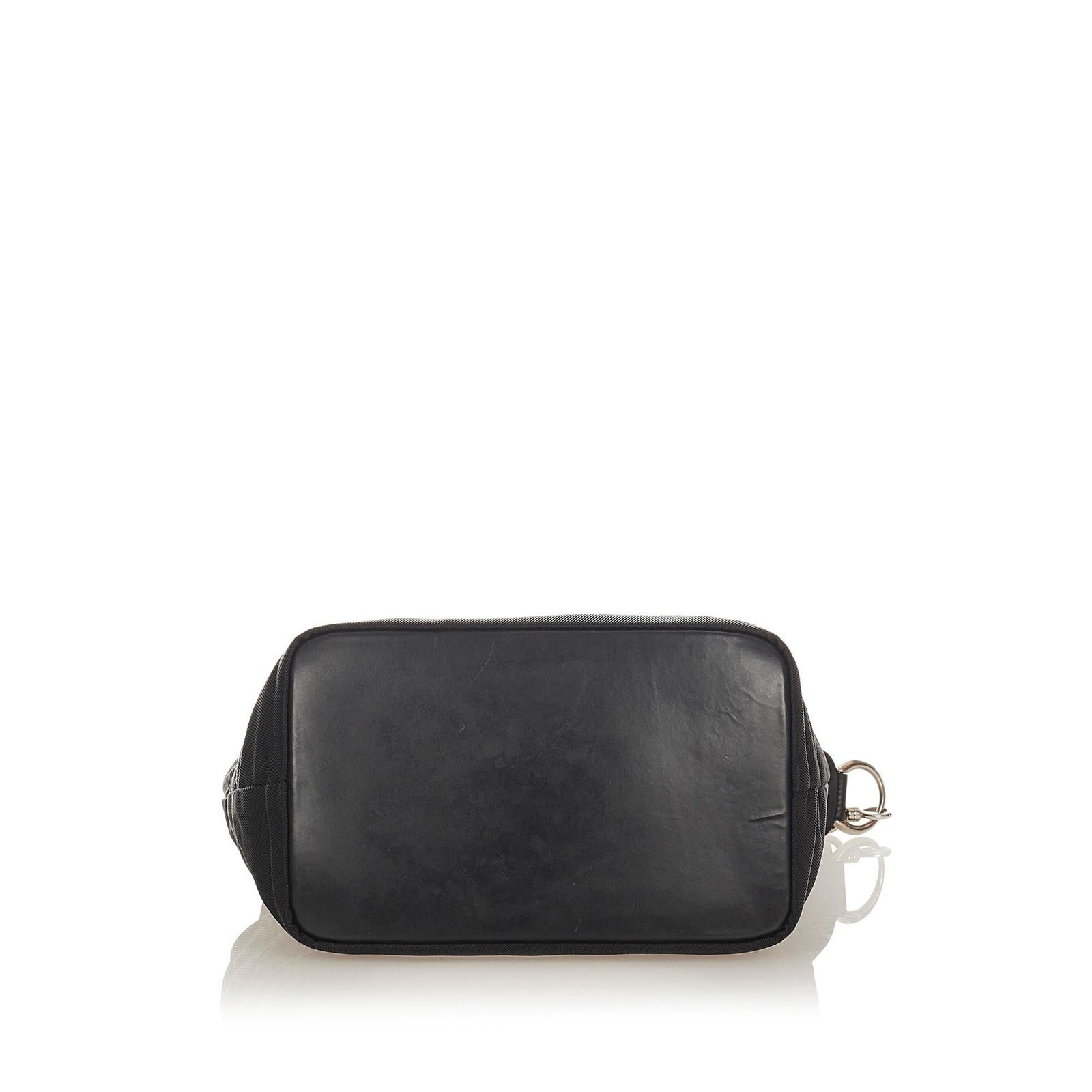 Gucci Bamboo Nylon Shoulder Bag - Image 4