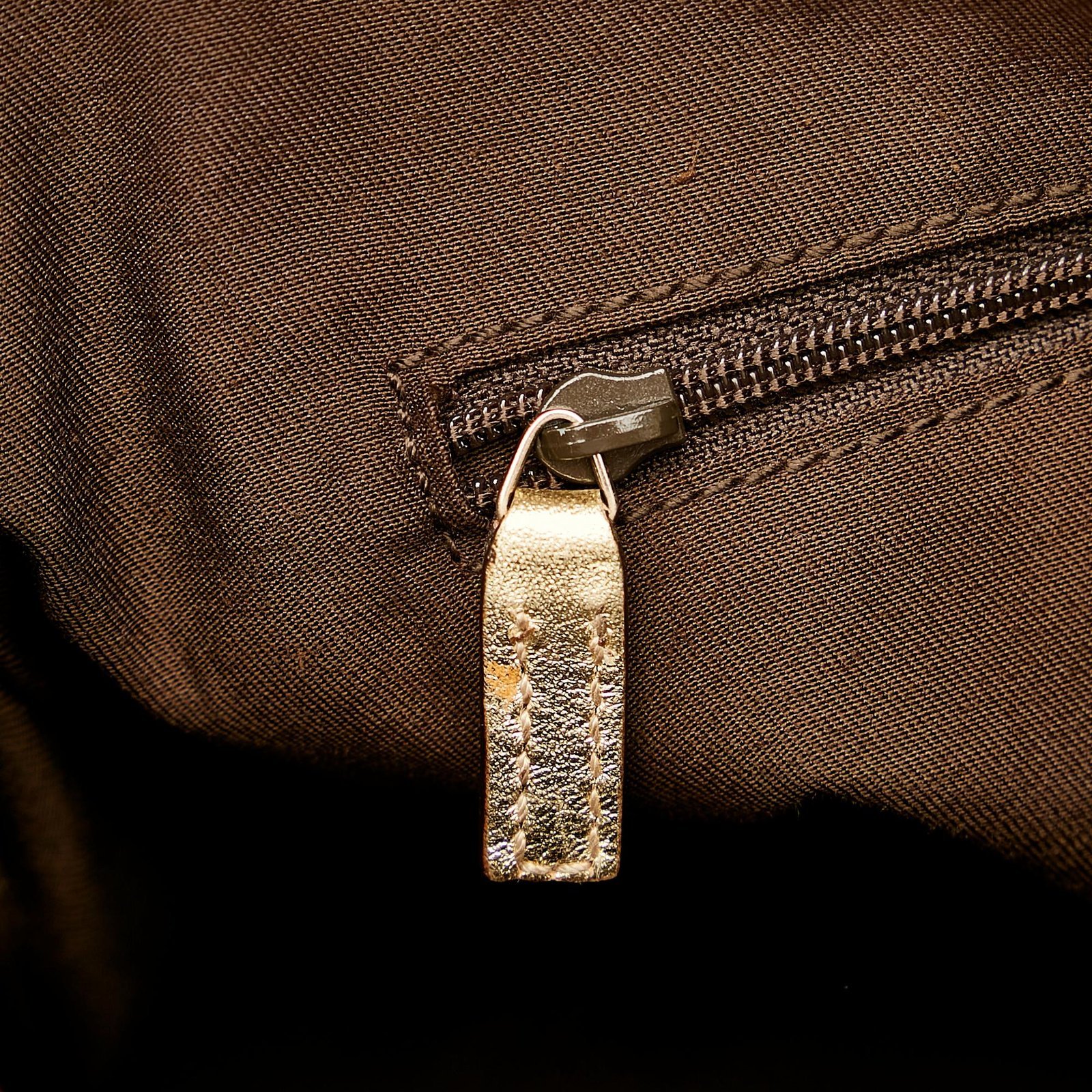 Gucci GG Canvas Abbey D-Ring Shoulder Bag - Image 9