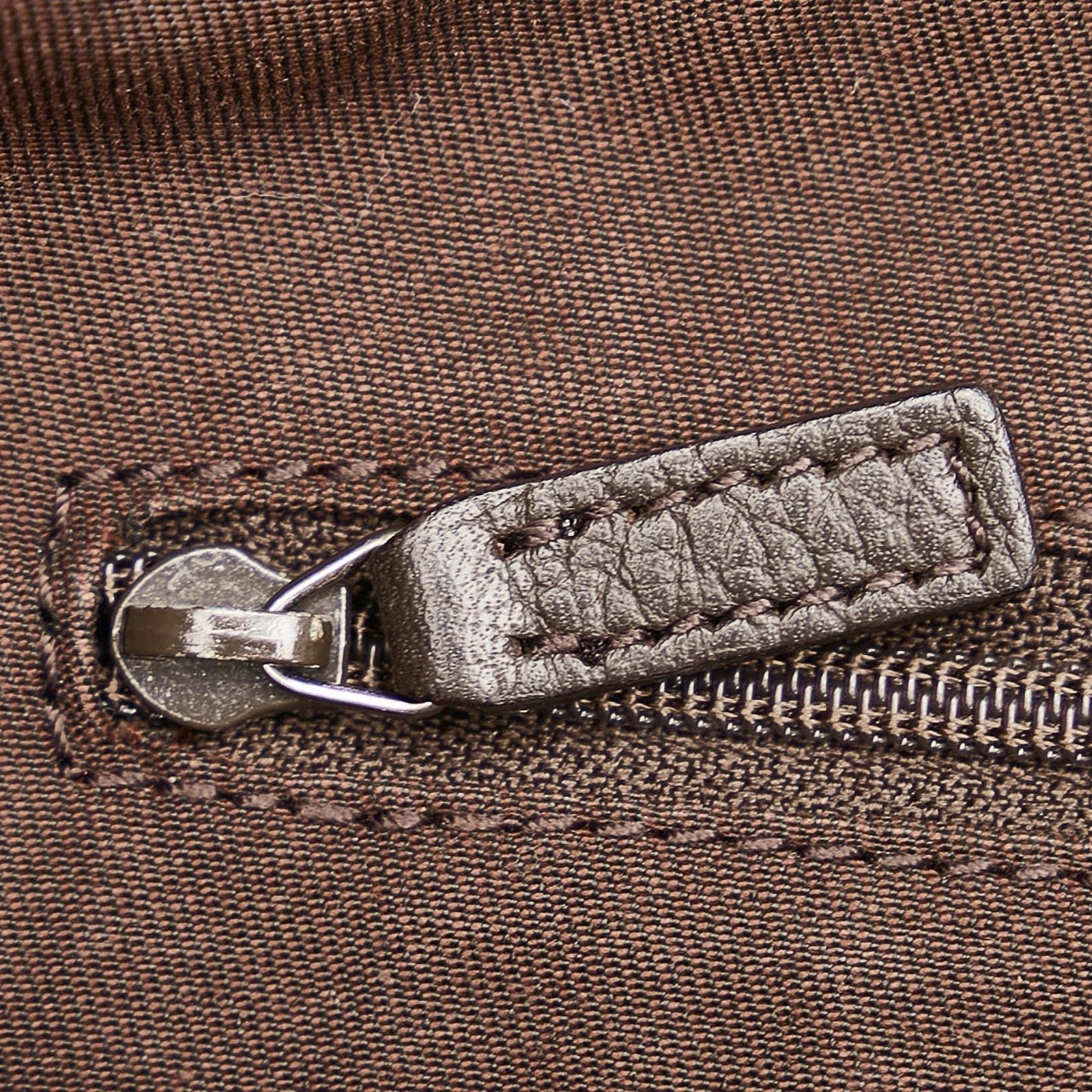 Gucci GG Canvas Abbey D Ring Tote Bag - Image 10