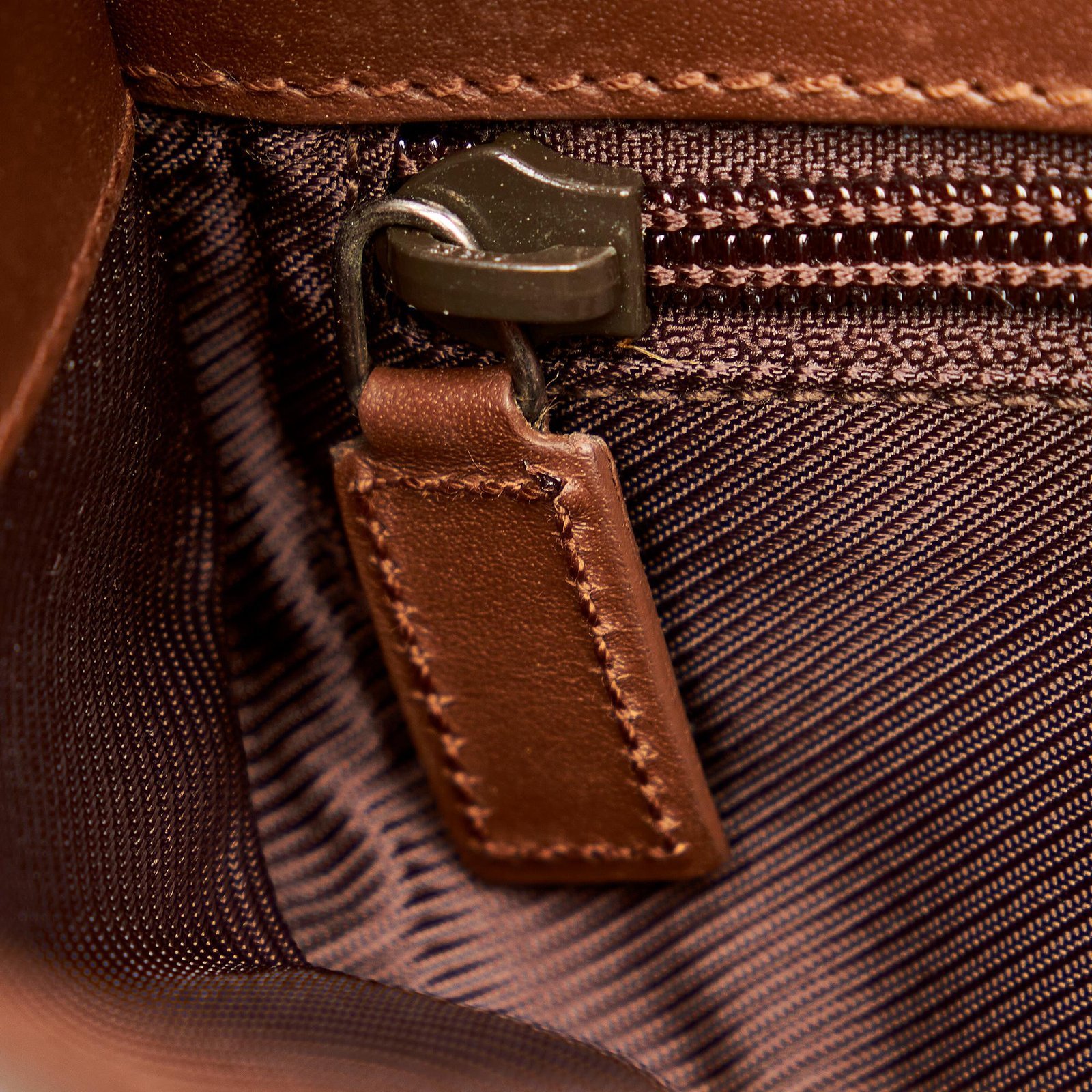 Gucci GG Canvas Crossbody Bag - Image 9