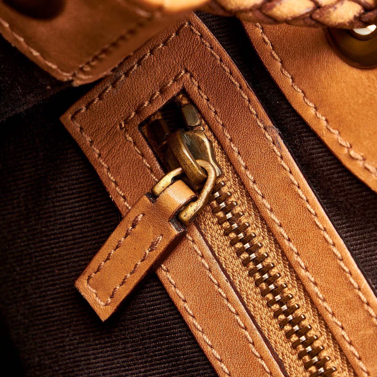 Gucci GG Canvas Gifford Shoulder Bag - Image 9