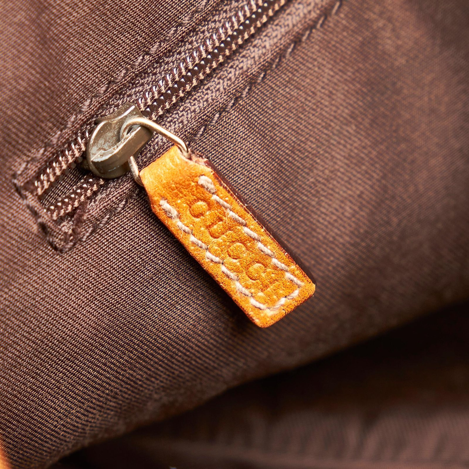 Gucci GG Canvas Pelham Shoulder Bag - Image 5