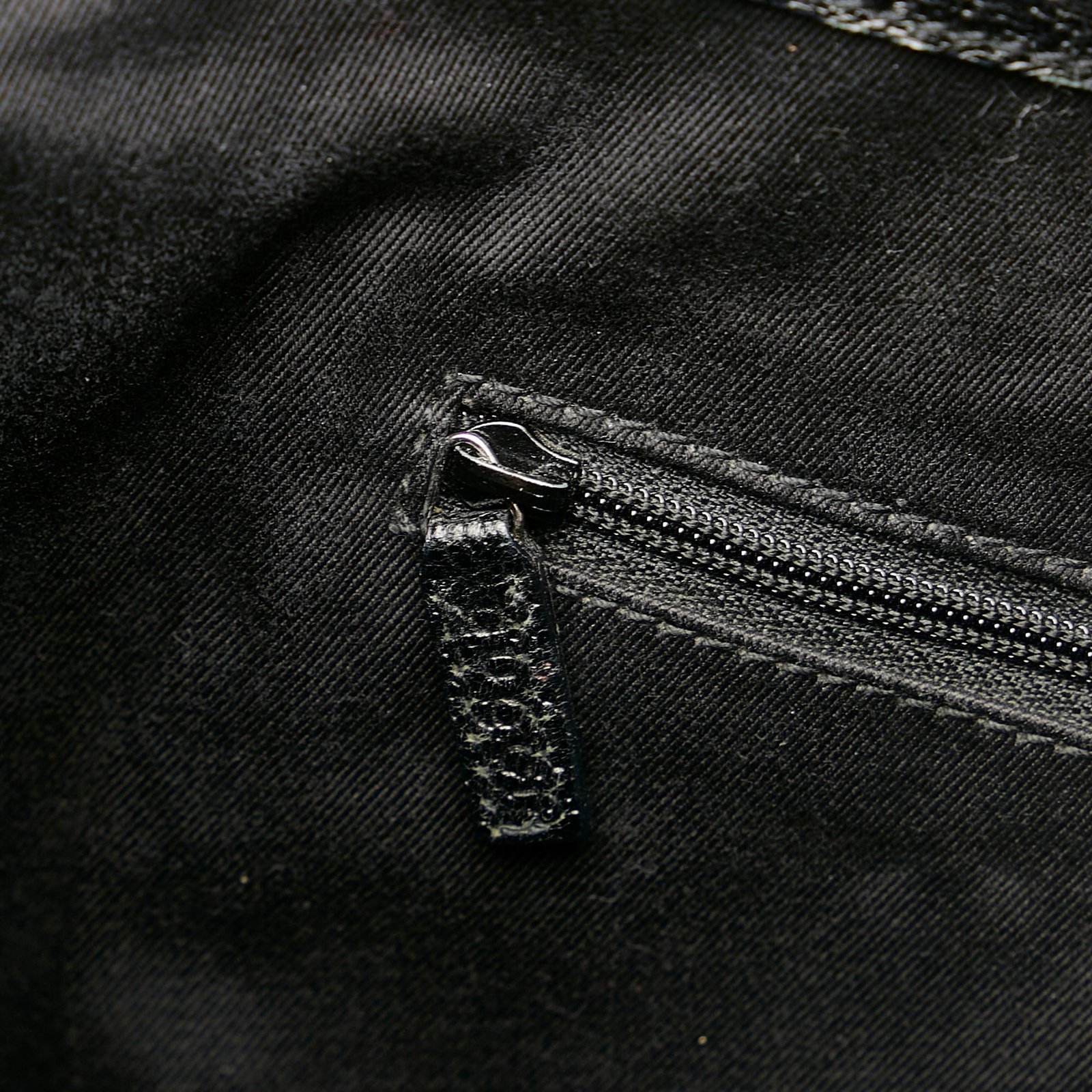 Gucci GG Canvas Tote Bag - Image 9