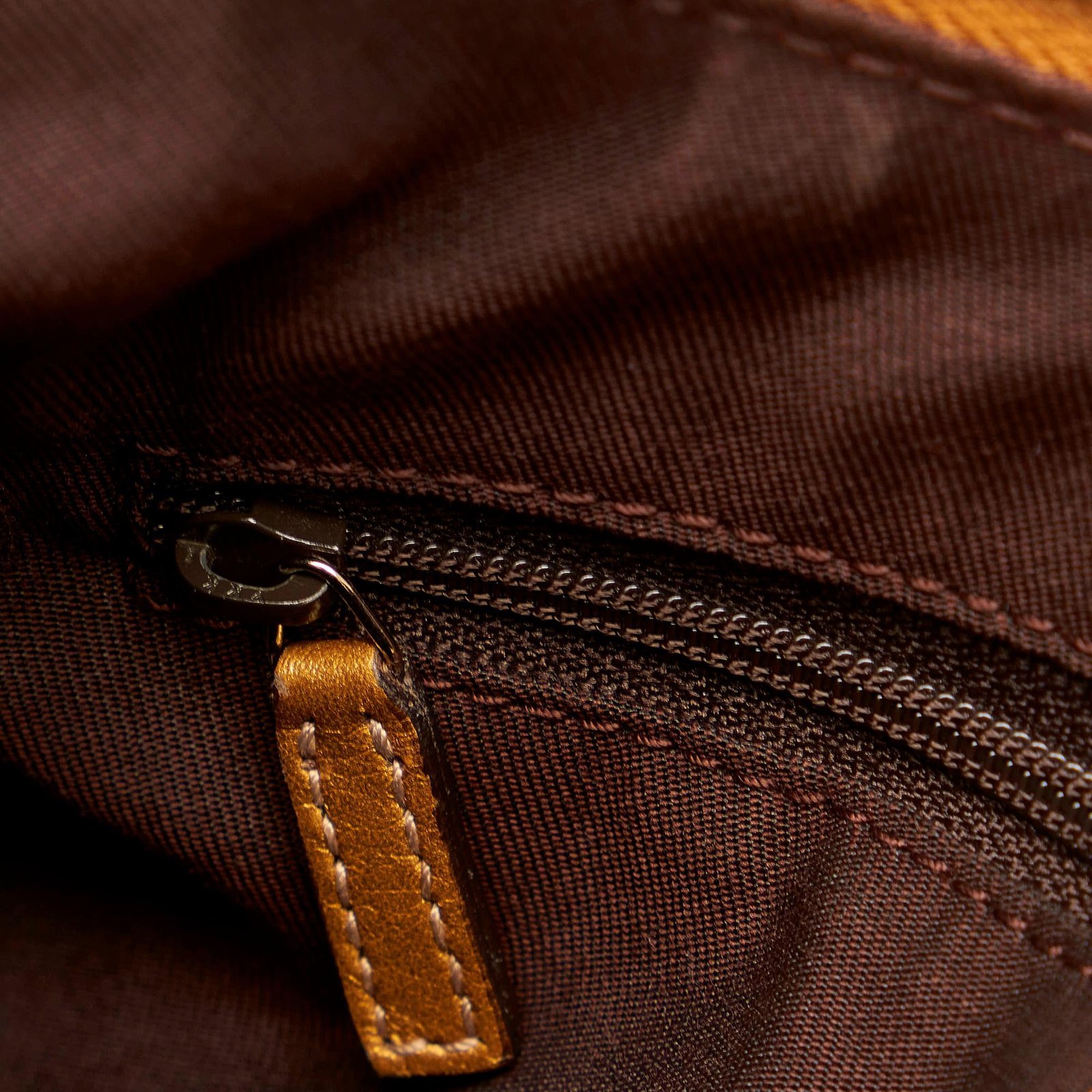 Gucci GG Crystal Abbey D-Ring Shoulder Bag - Image 9