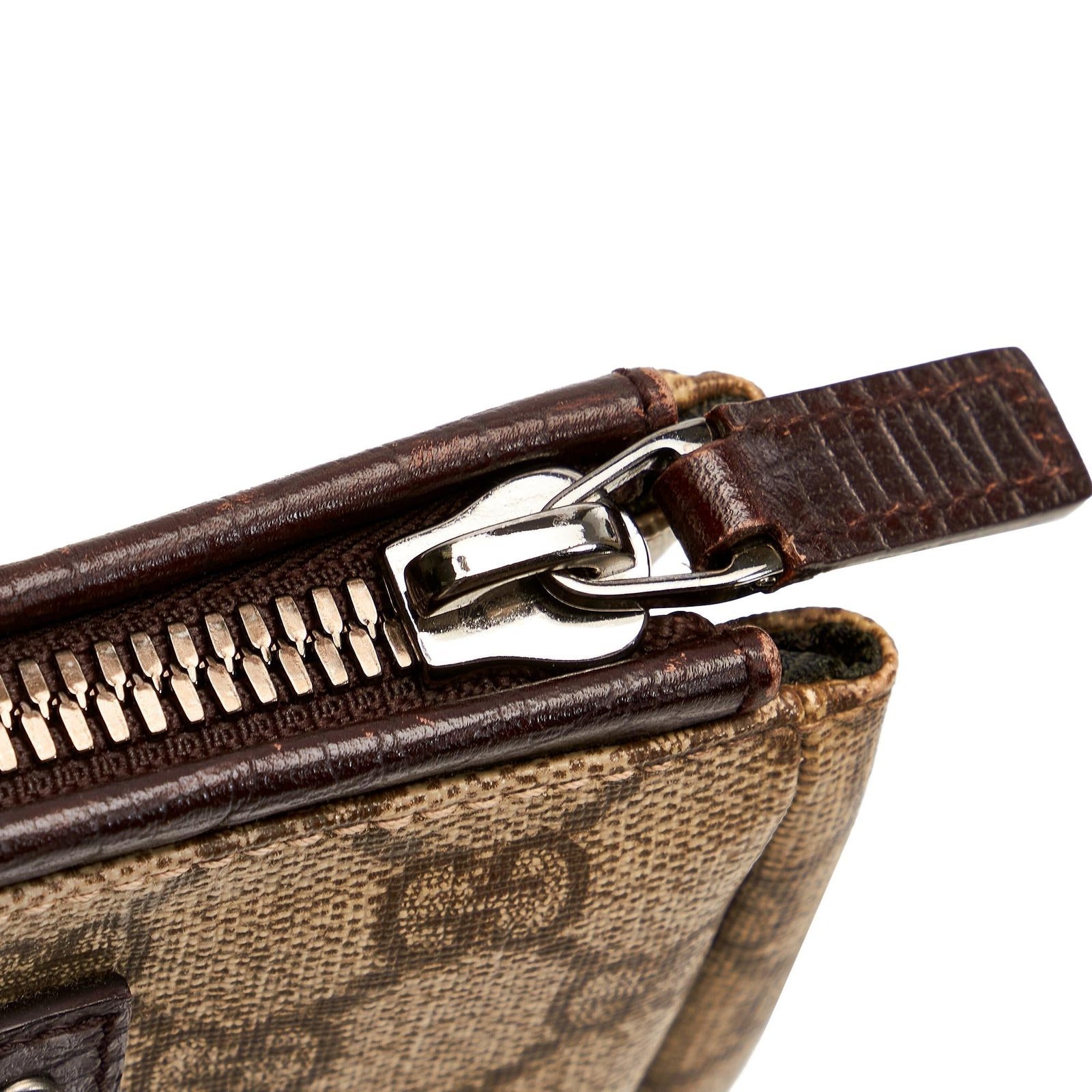 Gucci GG Supreme Clutch Bag - Image 9