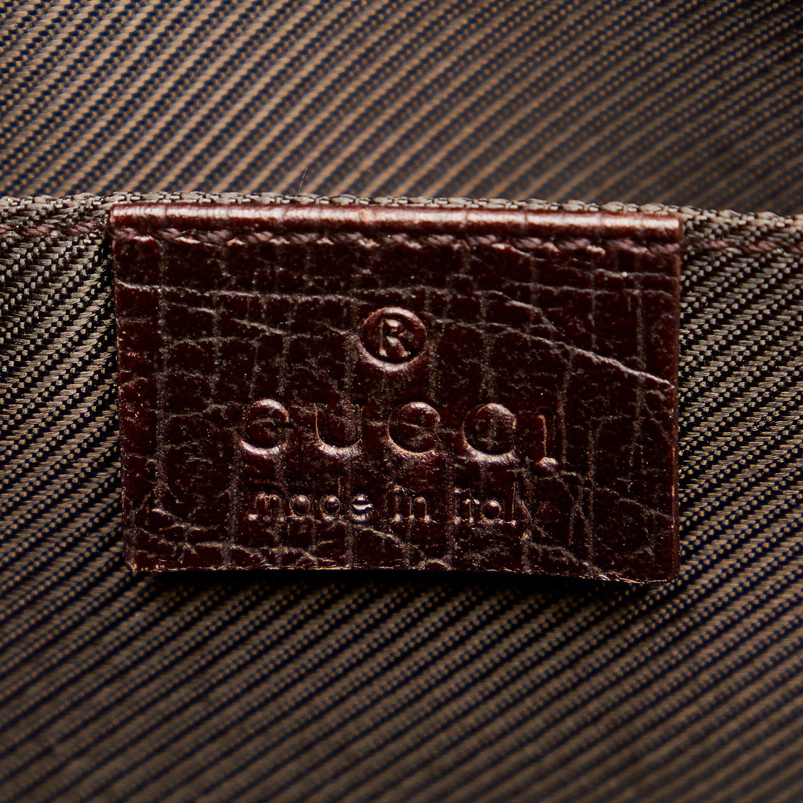 Gucci GG Supreme Clutch Bag - Image 7