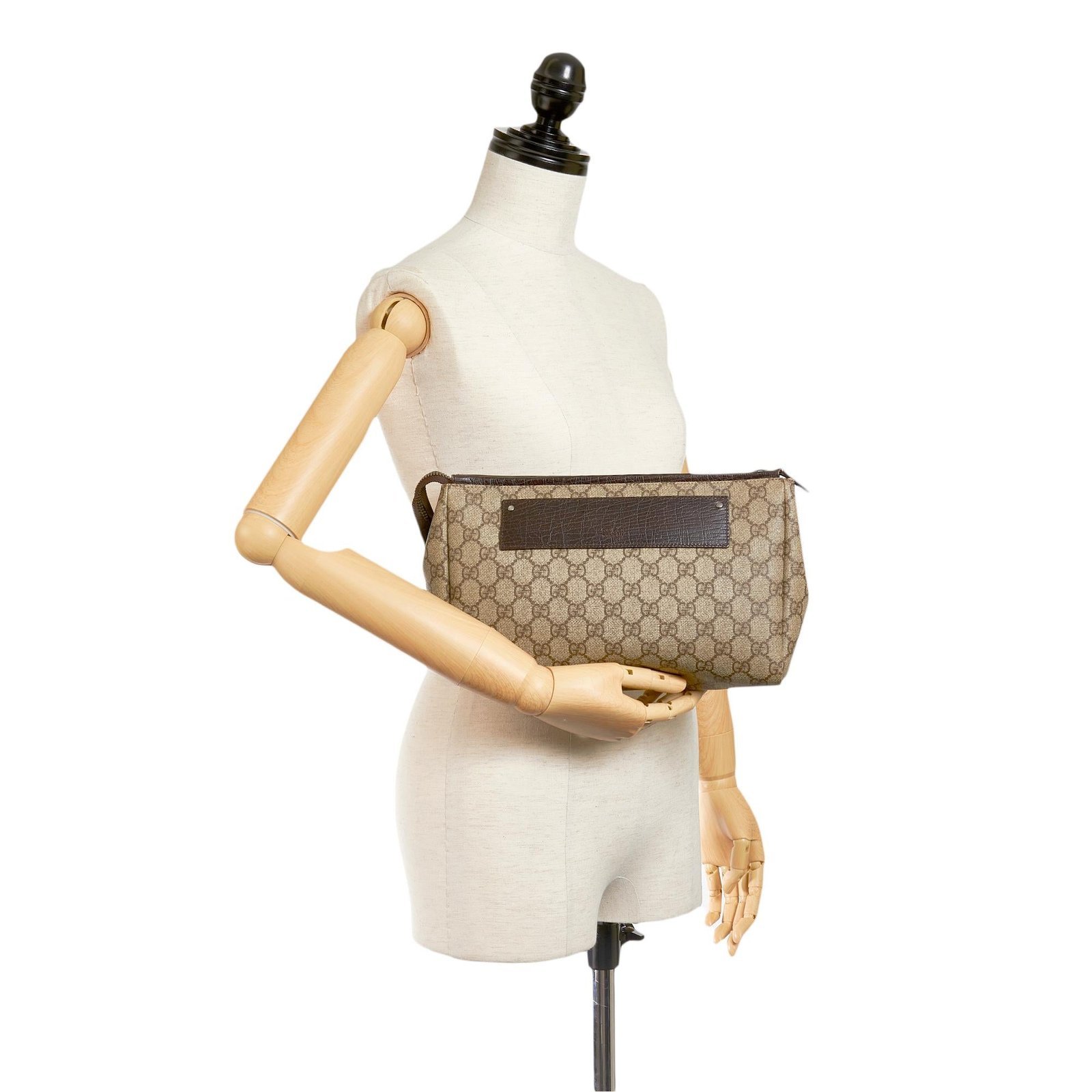 Gucci GG Supreme Clutch Bag - Image 5