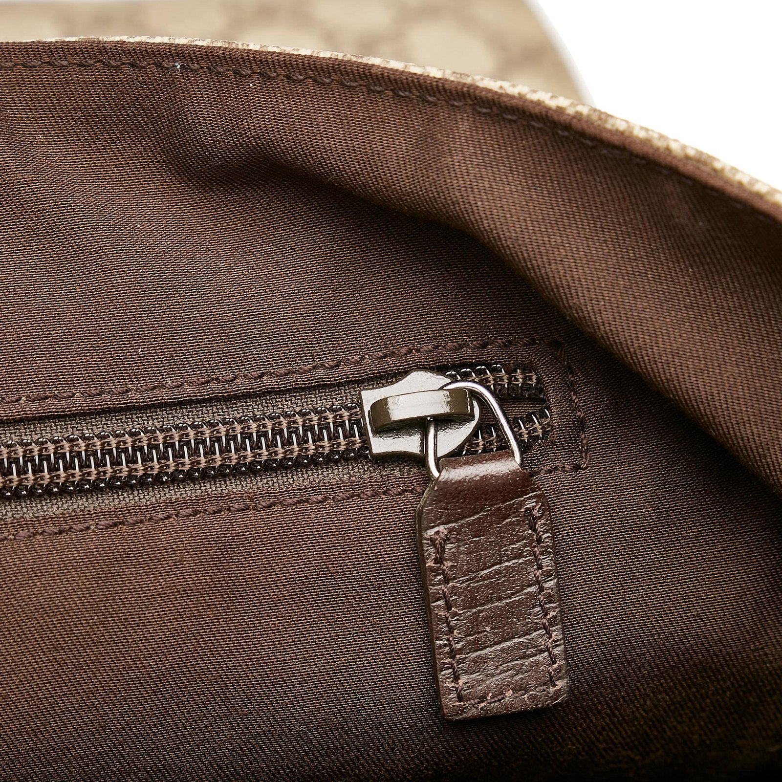 Gucci GG Supreme Crossbody Bag - Image 9