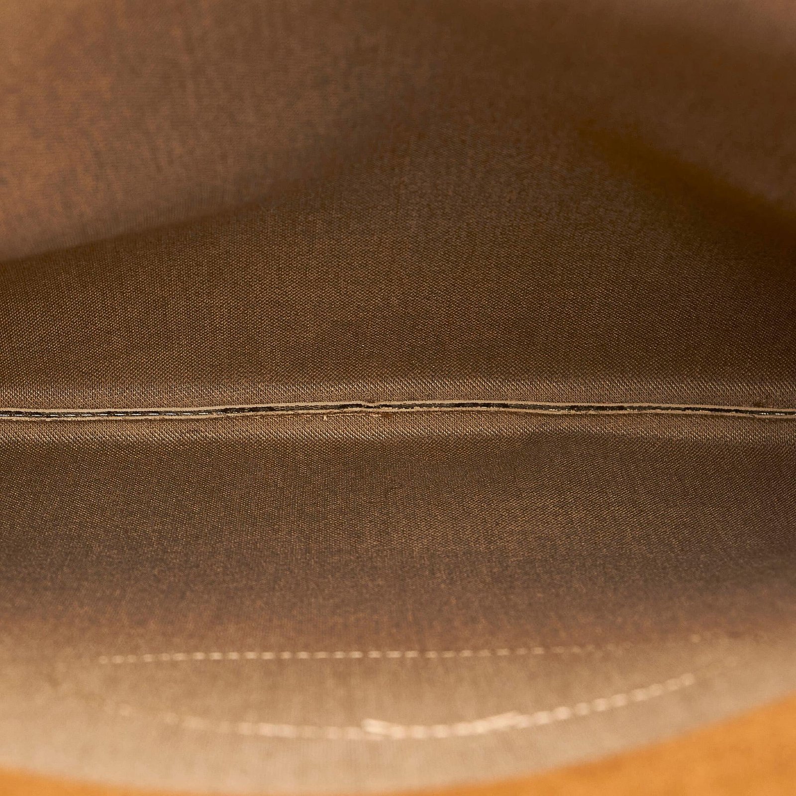 Gucci GG Supreme Handbag - Image 6