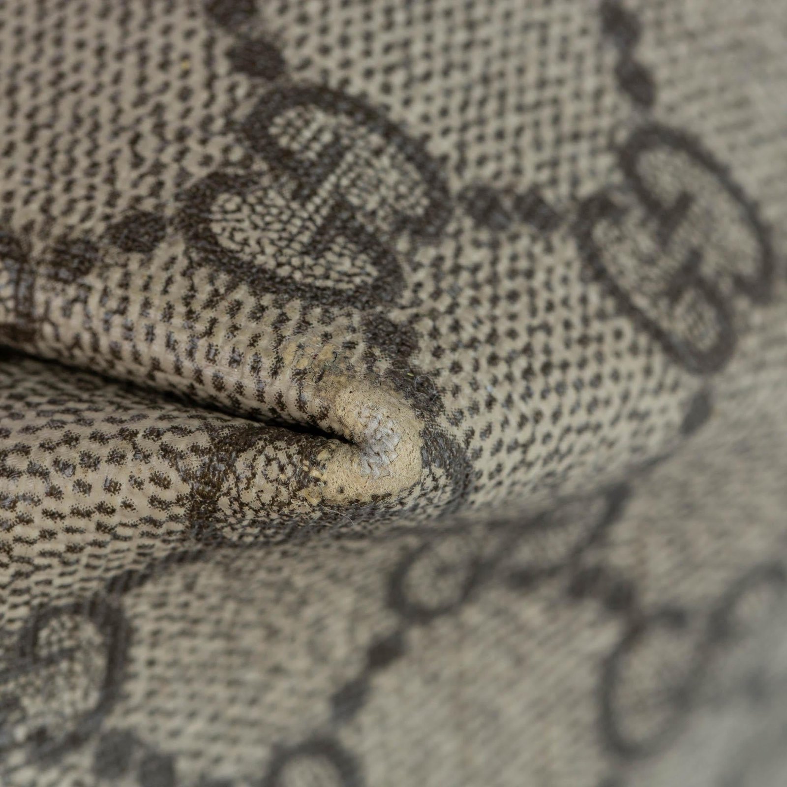 Gucci GG Supreme Tote Bag - Image 9